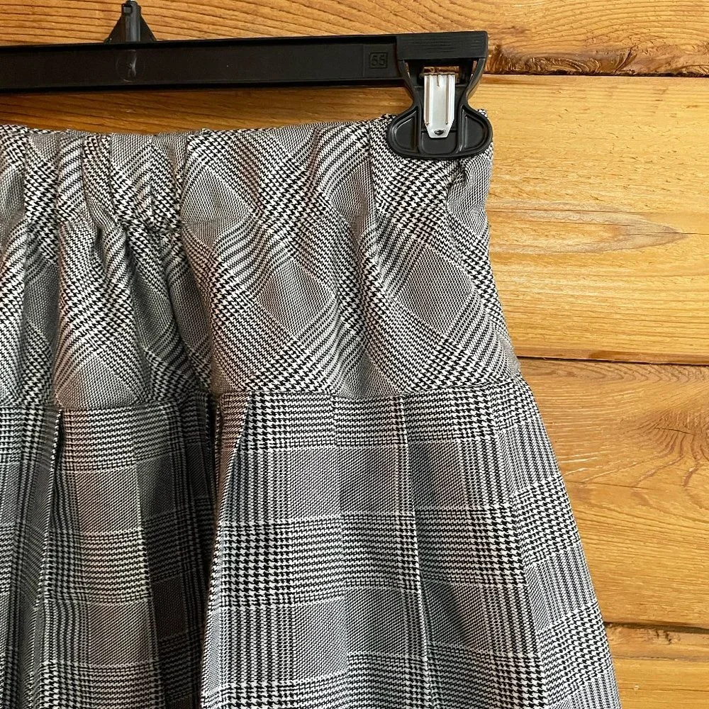 Urban Coco Elastic Waist Plaid Pleated Skirt Small